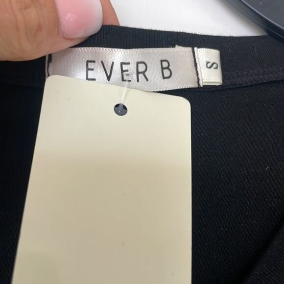 Black Crop Top Shirt, Small, NEW - Picture 3 of 4